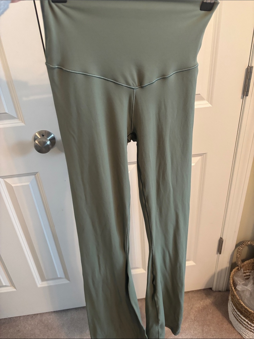 High-Waist Olive Green Leggings - Women